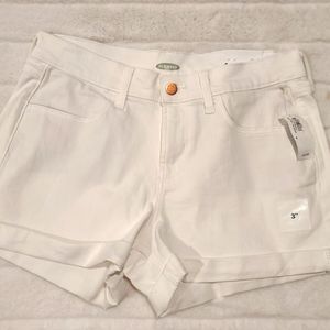 New With tags Old Navy white shorts